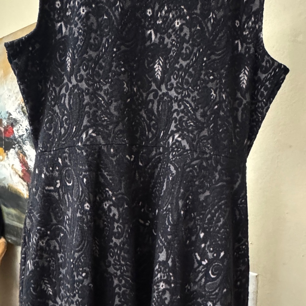 BCBGMaxAzria Black Sleeveless Midi Dress